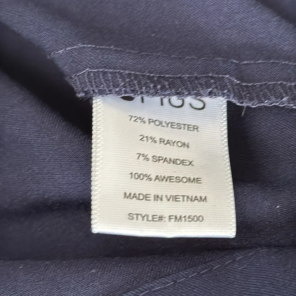 Figs bundle Tansen Cargo Utility Jogger Scrub Pants and Leon 3 pocket  top M